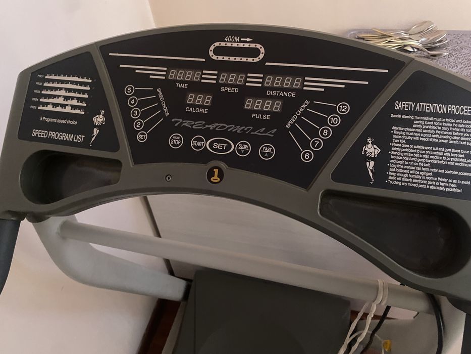 Продам беговую дорожку