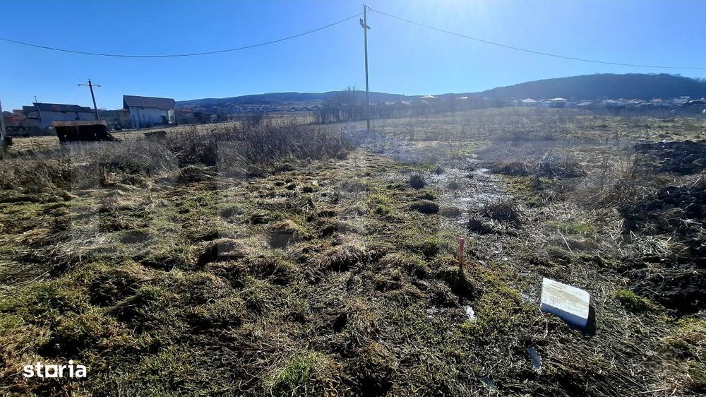 Teren construibil -556 mp situat in Chinteni in  zona de case, front 1