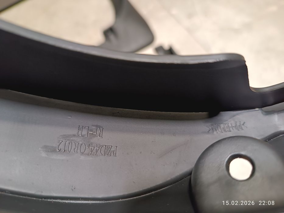 Продам брызговики для Toyota rav 4