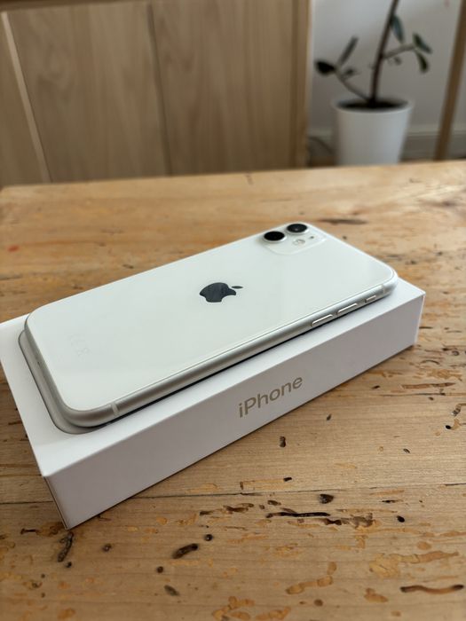 iPhone 11 Alb 64 GB