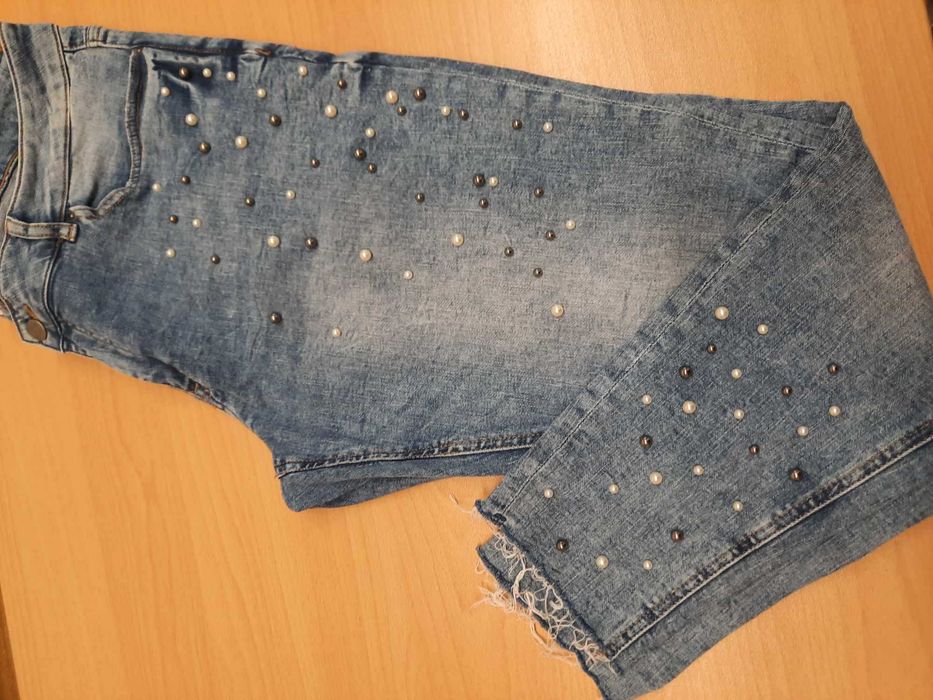 Дамски панталони и дънки