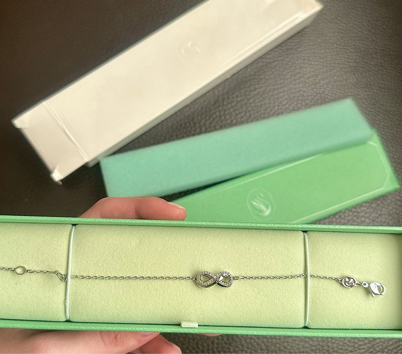 Гривна Swarovski оригинална