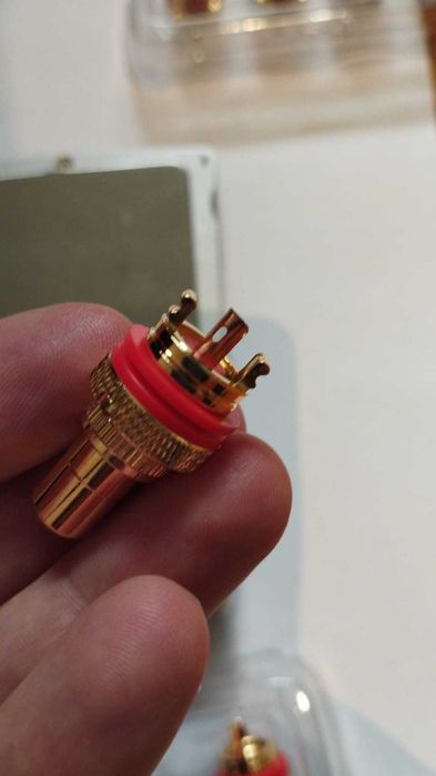 Mufe RCA mama din cupru placat cu aur -8 buc.