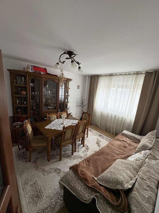Vând apartament 2 camere Dărmănești, Bacău