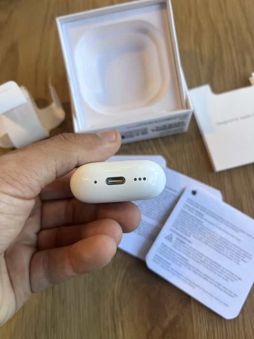 Airpods 4 - Cu ANC - ca noi
