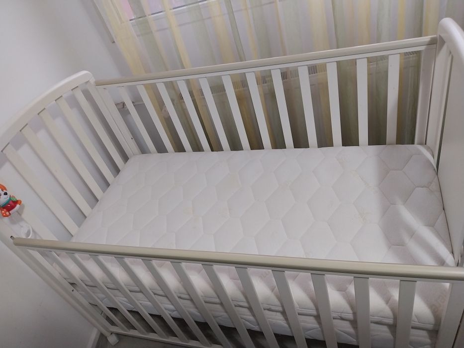 Pătuț bebeluș în stare foarte bună vând urgent..