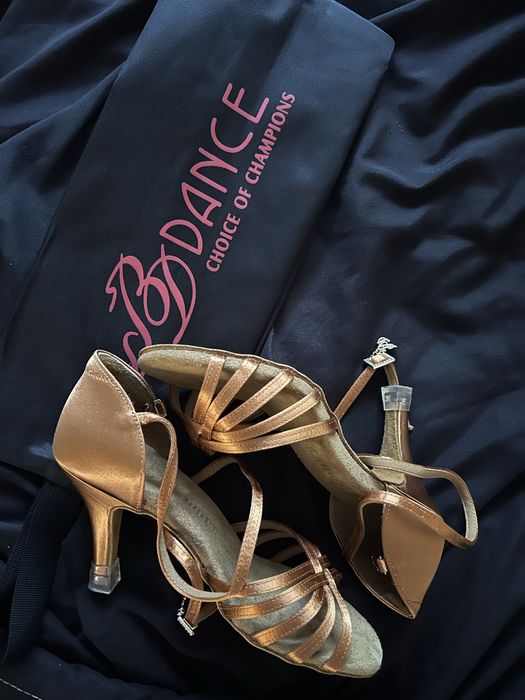 Бальные туфли. Латина