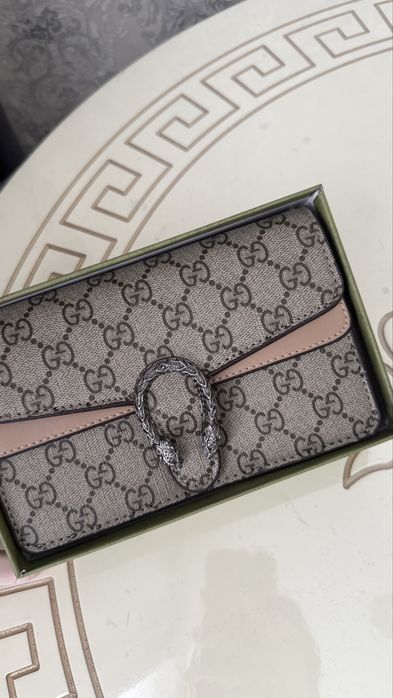 продам женские сумочки по штучно