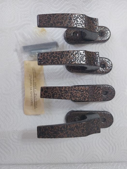 Нови дръжки за прозорец ,с етикет