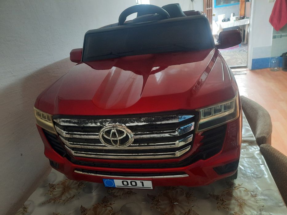 Продам детский электромобиль