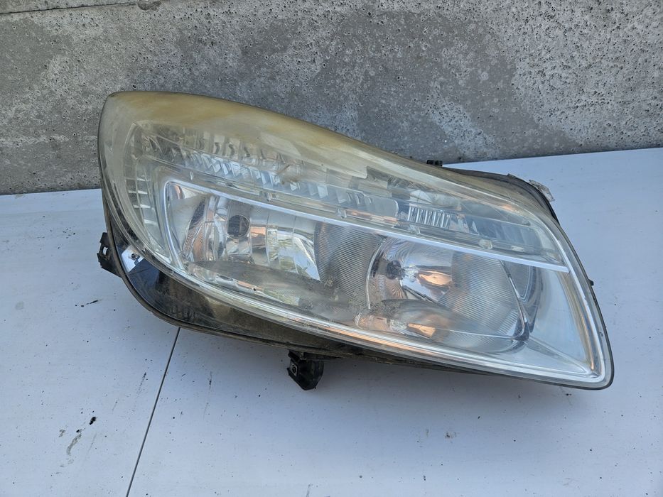 Far drepta opel insignia