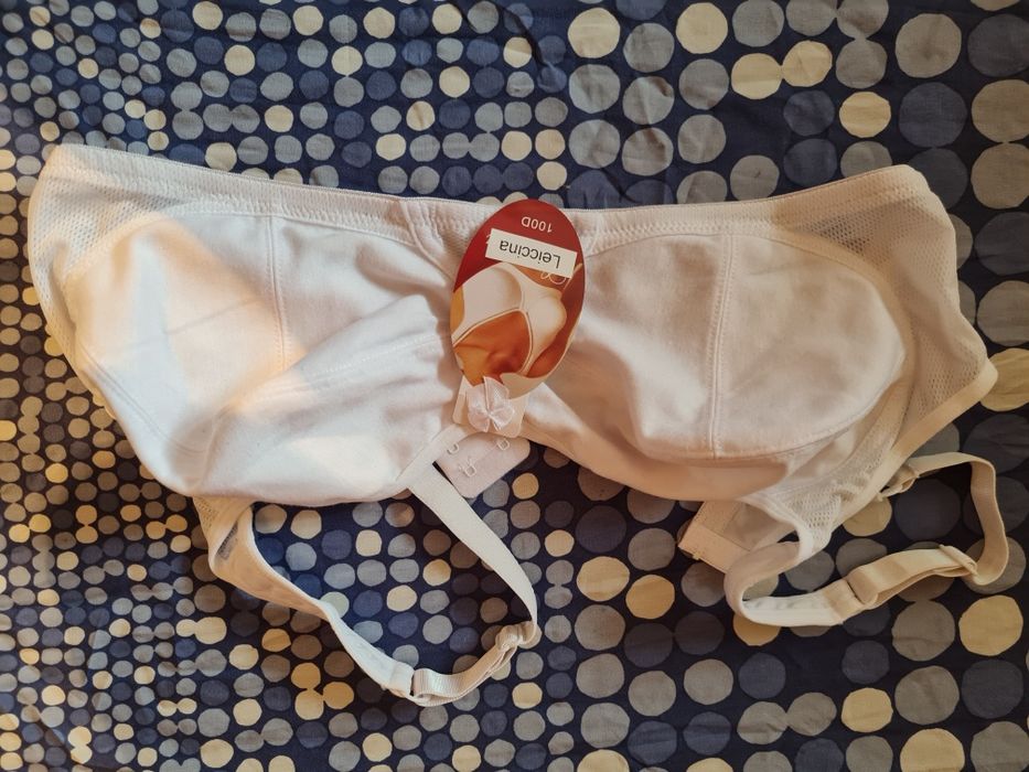 Бюстгальтеры  новые.