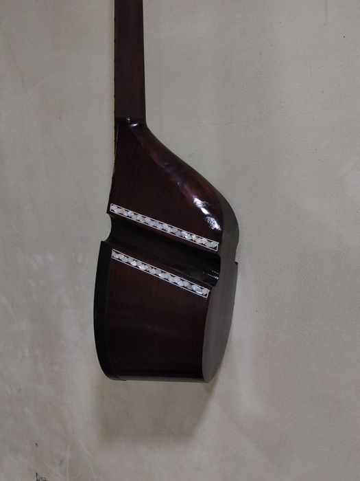 Afgʻon rubob sotiladi