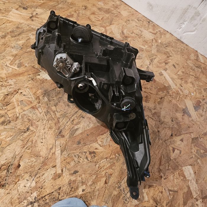 Фар far ляв фарове за Лексус Lexus NX,Koito 78-14