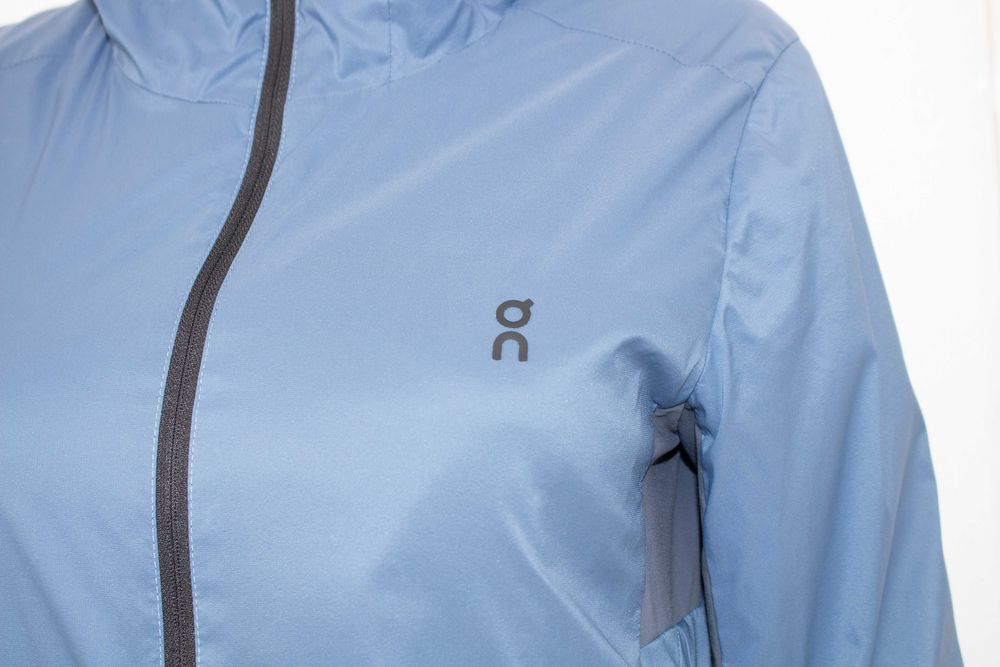 ON Running Insulator Jacket дамско яке с качулка есенно S