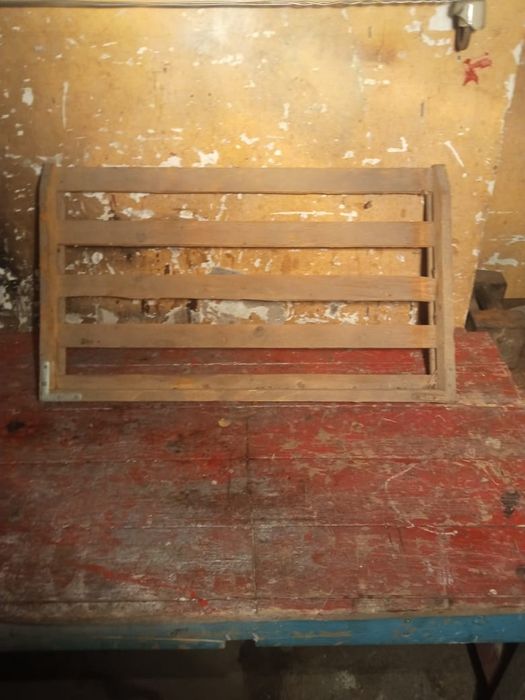 Лотки хлебные...