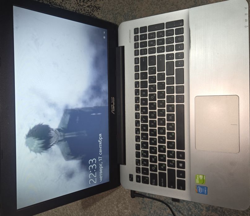 Продам ноут асус X555L
