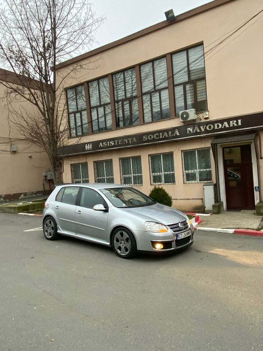 Vw golf 5 an 2006 motor 2.0Tdi acte valabile Fiscal pe loc