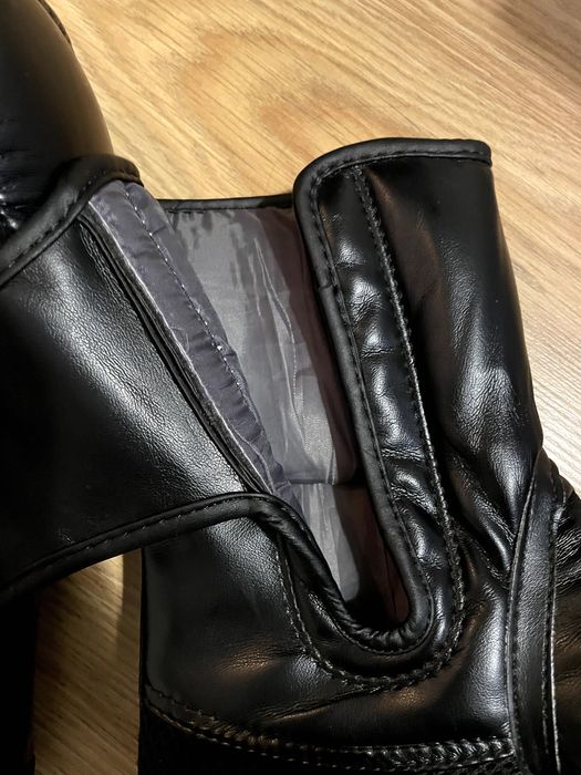 Продавам бокс ръкавици Adidas,  14 унции.