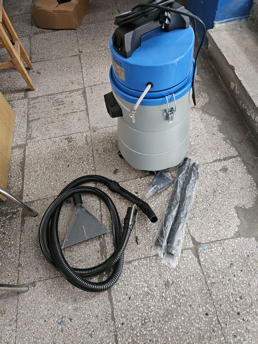Aspirator cu vacuum