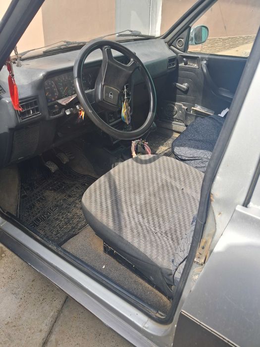 Vând dacia 1310 berlina