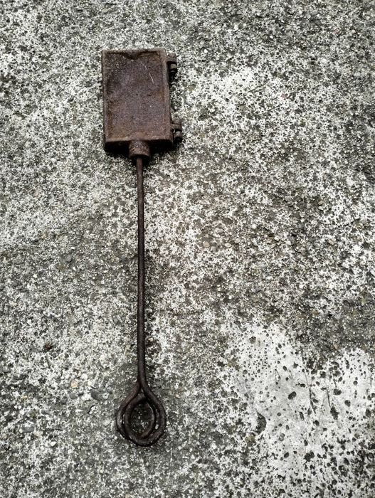 Стар гофретник за огнище