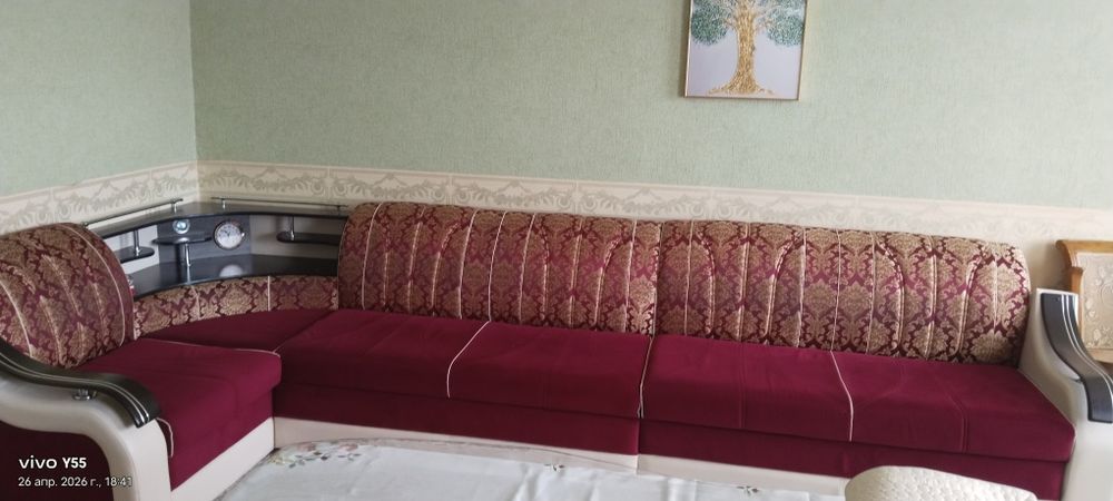 Продам диван в отличном состояний