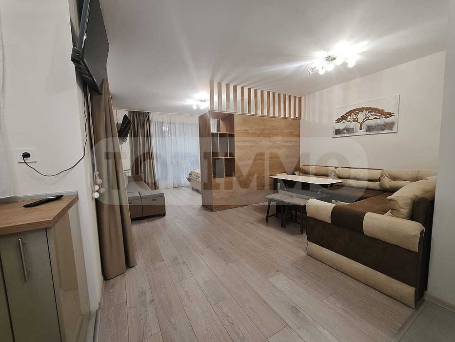 Тристаен апартамент под наем в центъра на Варна