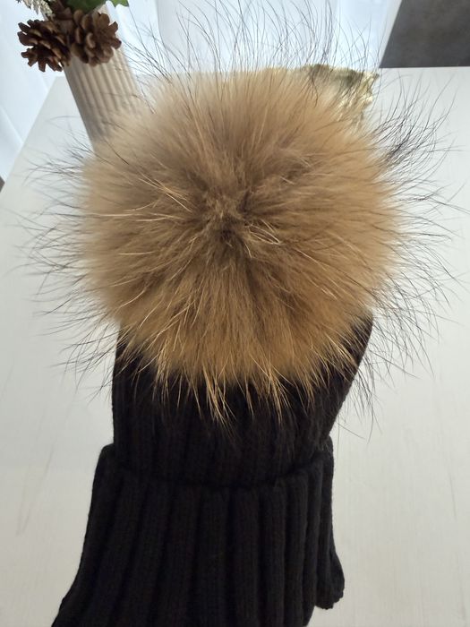 Caciula  cu moț detasabil