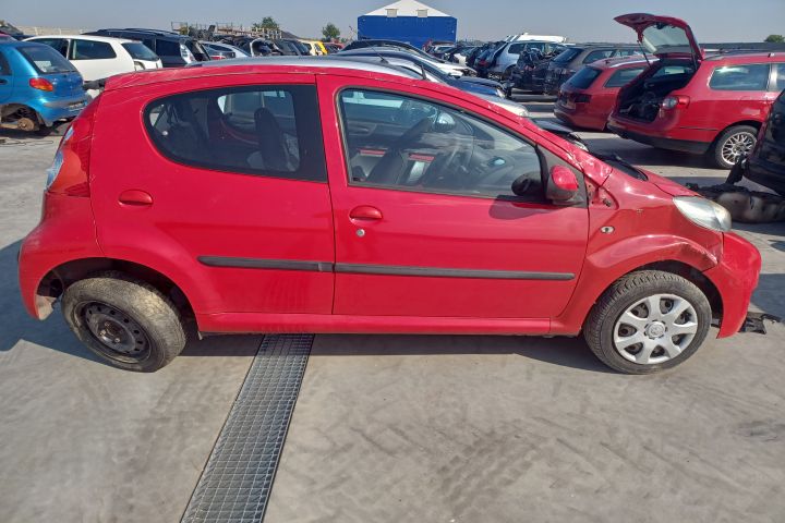 Motoras deschidere usita rezervor Peugeot 107 prima generatie (faceli