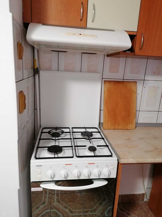 Apartament cu 2 camere de închiriat pe strada Republicii, bloc. 10