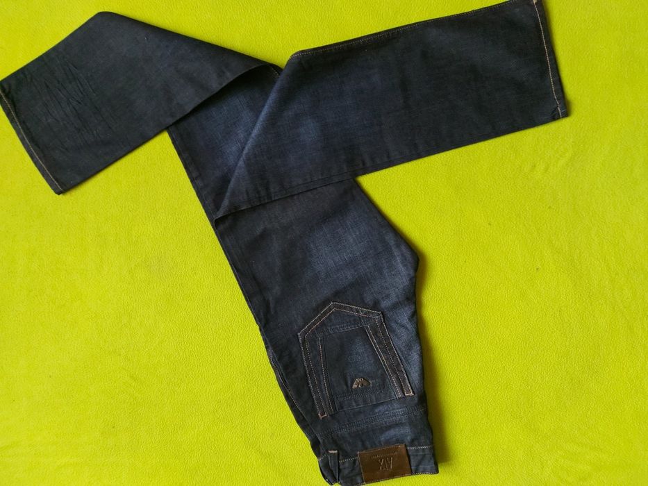 Armani Jeans'Size30-М-НОВО