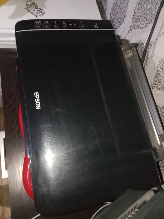 Принтер продам цветной
