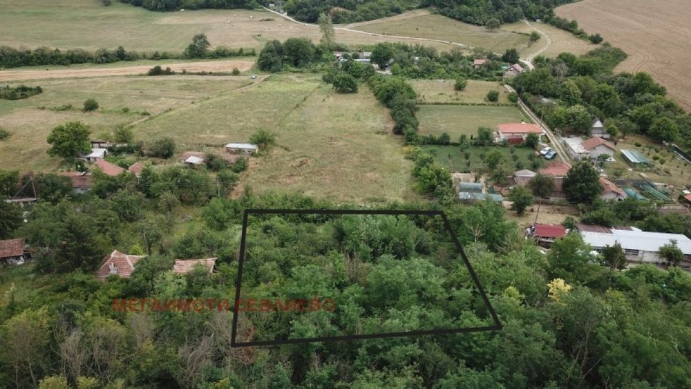 Продава се Парцел в Севлиево - 1779 кв.м за 3 €/кв.м - Снимка #2