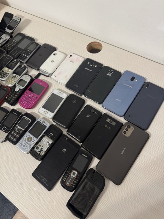 Lot Telefoane Vechi