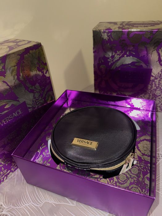 Подаръчна кутия Versace Pour Femme Dylan Purple