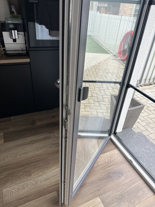 Usa Termopan Culisanta PVC! Pret 4000 lei saptamana asta