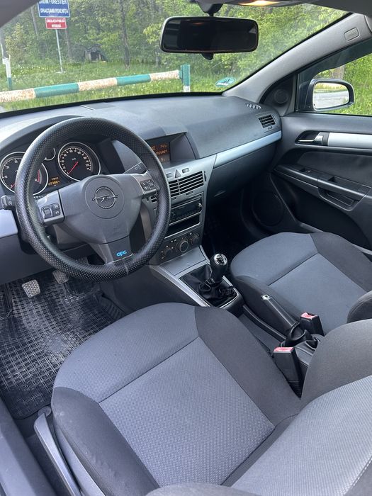 Opel Astra H gtc 2006