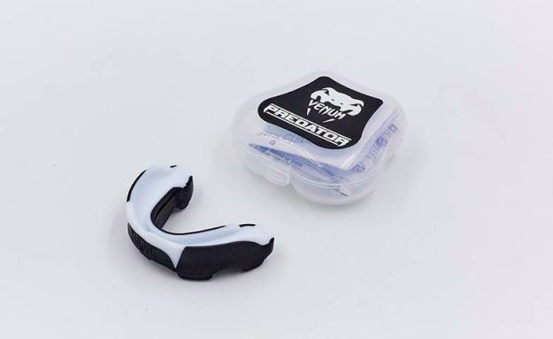 Капы боксерская VENUM