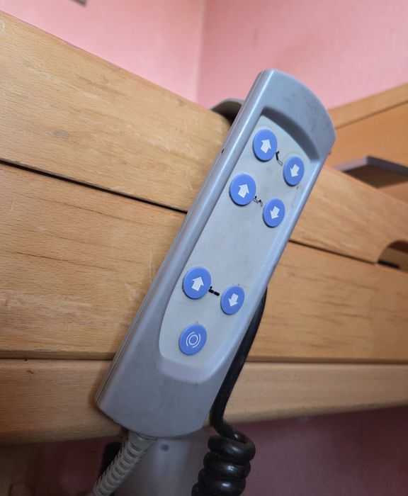 Pat electric cu telecomanda/medical