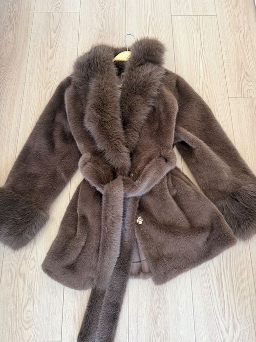 Дамско пухено полто