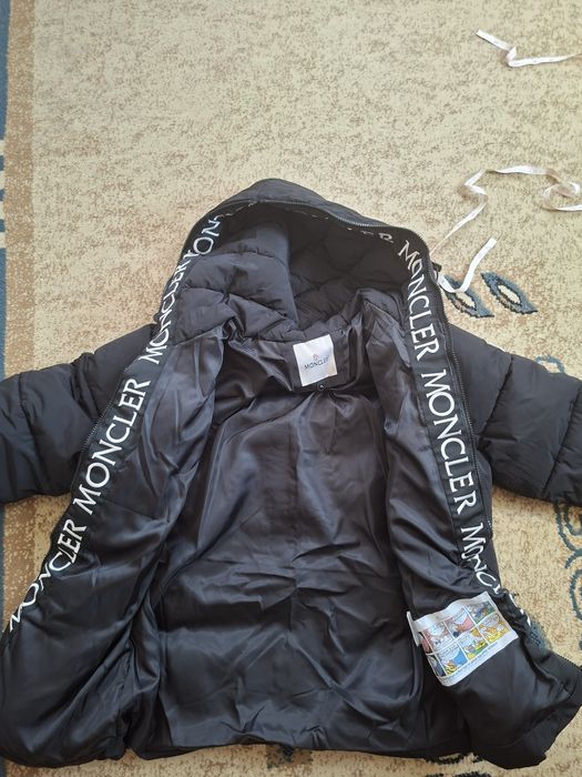Куртка от Moncler
