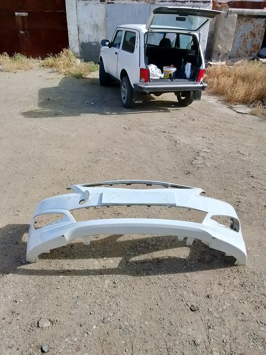Бампер передний на Hyundai Accent