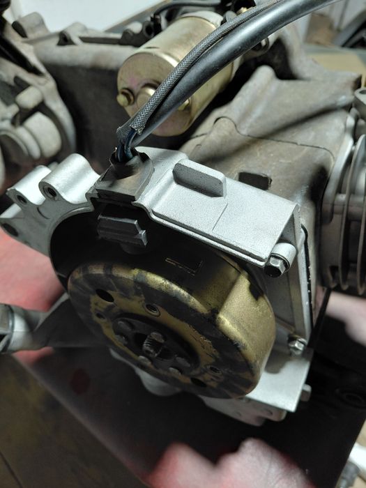 Dezmembrez scuter baotian  4T