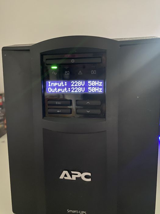 APC Smart-UPS 1500