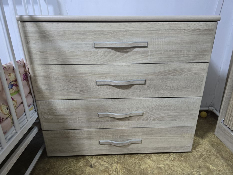 Продам шкаф, комод, тумбы