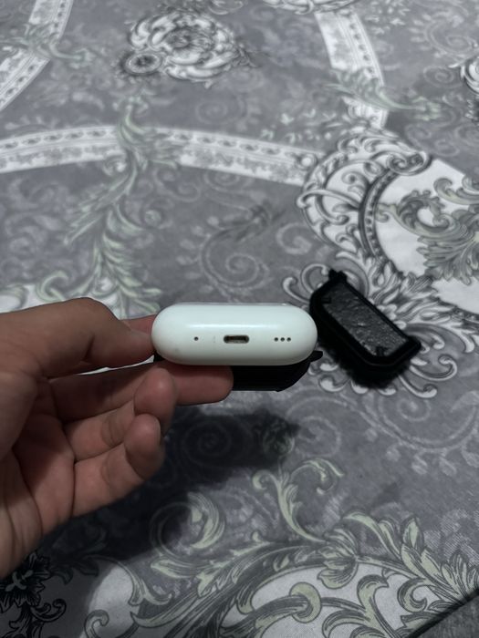Оригинальные Apple AirPods Pro 2 (Lightning)