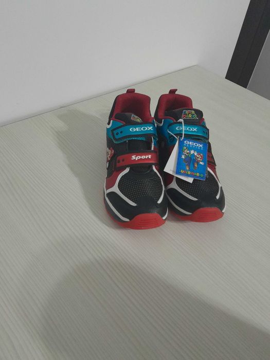 Adidași Geox noi cu etichetă Super Mario