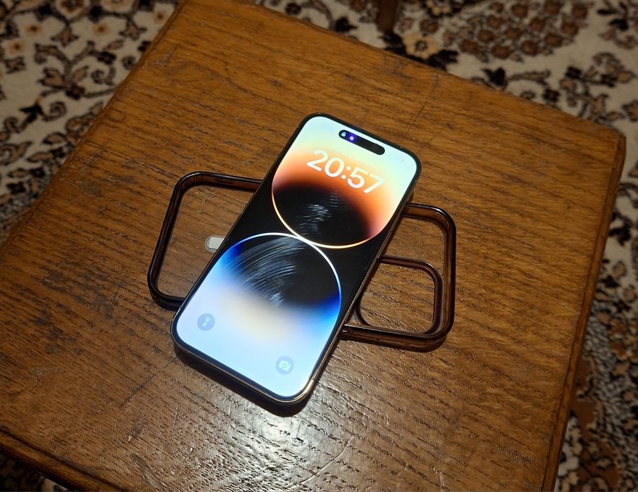 IPhone 14 pro Gold 128 GB