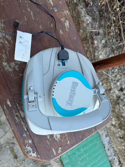 Прфахосмукачка за басейн BESTWAY 58864